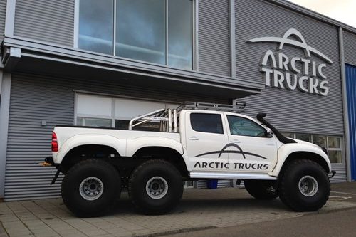 Arctic Trucks Experience Super Jeep Tours